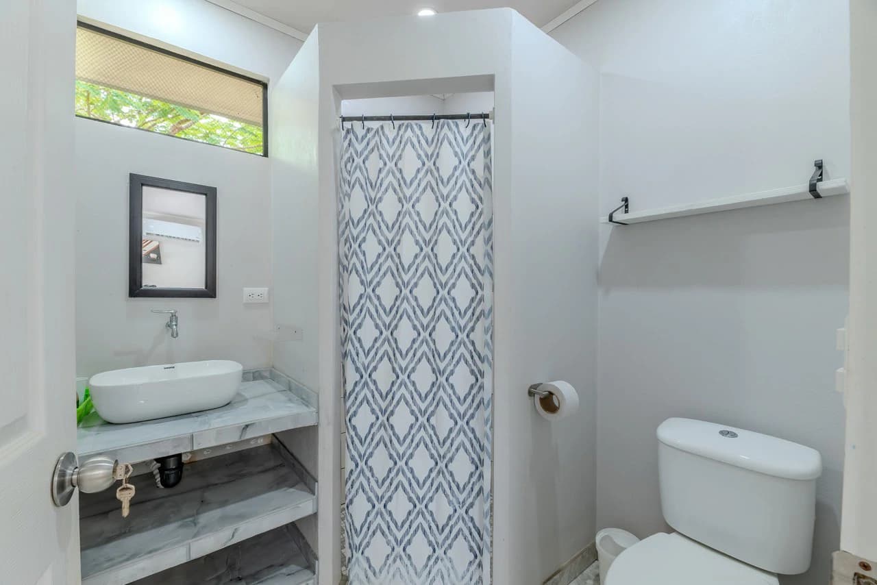 Multi-Family Compound, 4 Fully Furnished Units | 15 Minutes to the Beach - photo 19