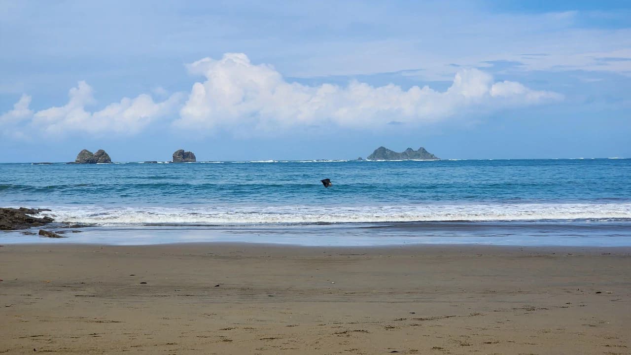 Villas Azul: Direct Beach Front Access in Uvita, 3 Villas, 2 Casitas, Development Land Piñuelas Beach, Uvita, Puntarenas, Costa Rica - photo 81