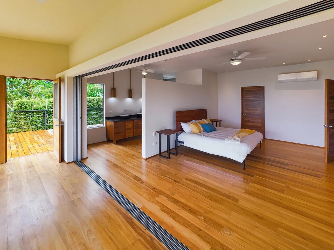 Mar Mystique Haven: Your Dream Home with Stunning Ocean Views - photo 28