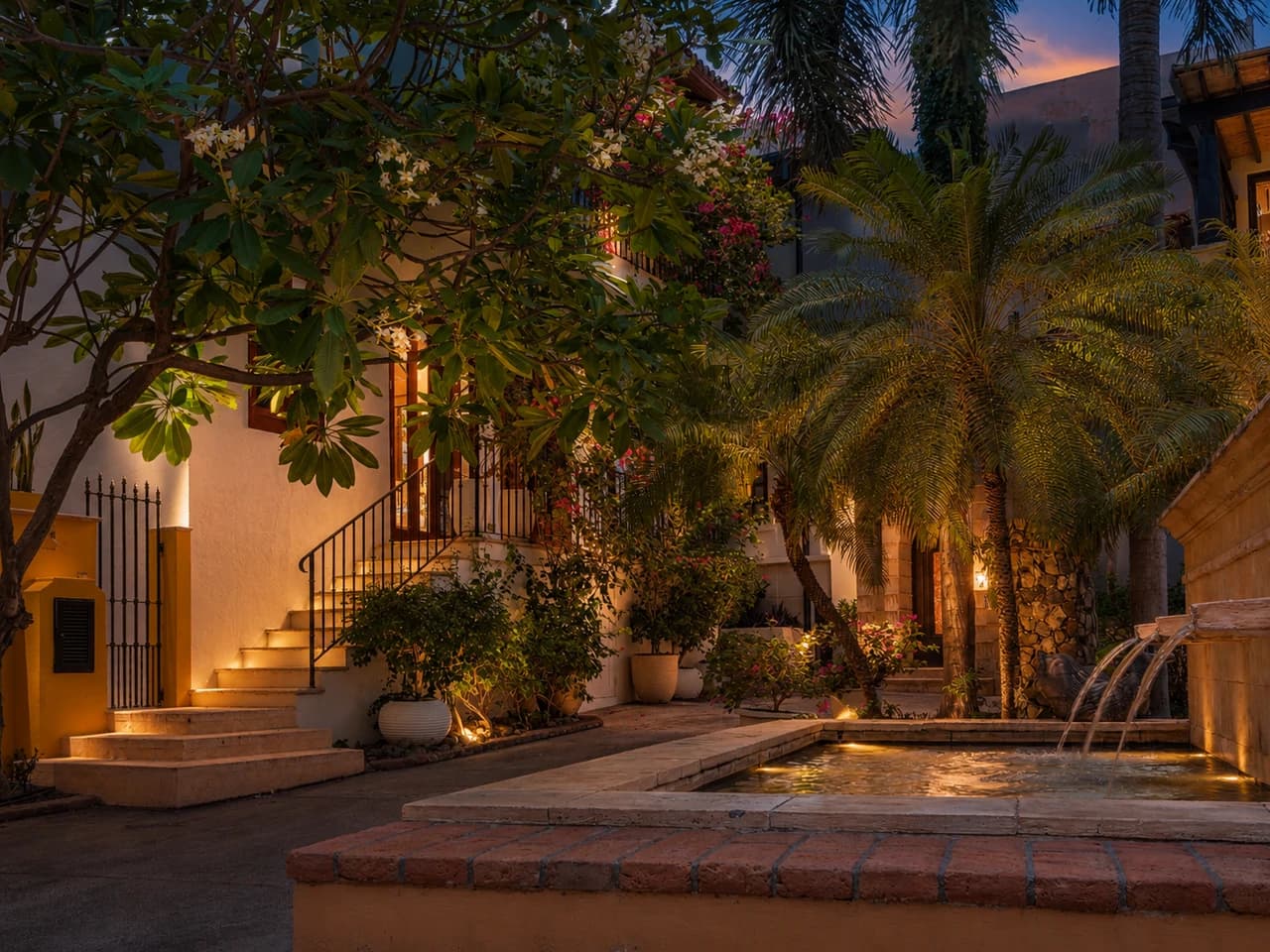 25 Paseo Del Mar: Best-Priced Beachfront Home in Las Catalinas - photo 2