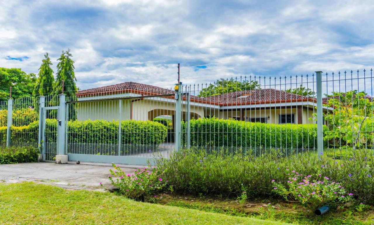 House For Sale in Curubandé - photo 26