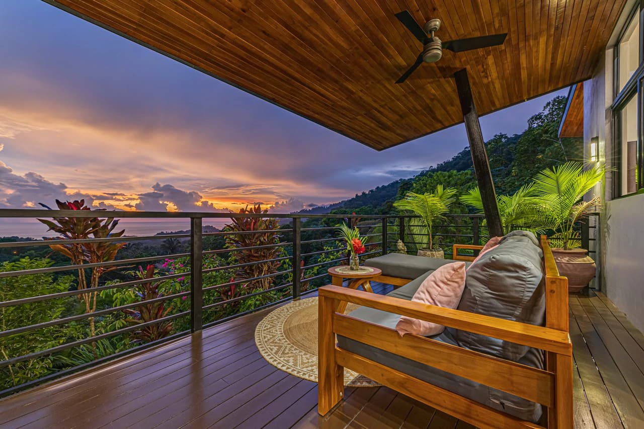 Casa Markissa: Luxury Oceanview Villa with Proven Rental Income. - photo 41