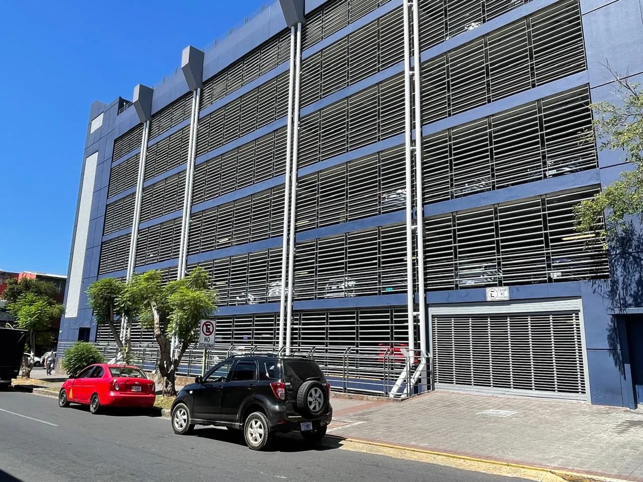 Commertial lot for sale San Jose Costa Rica close la Biblica Hospital - photo 2