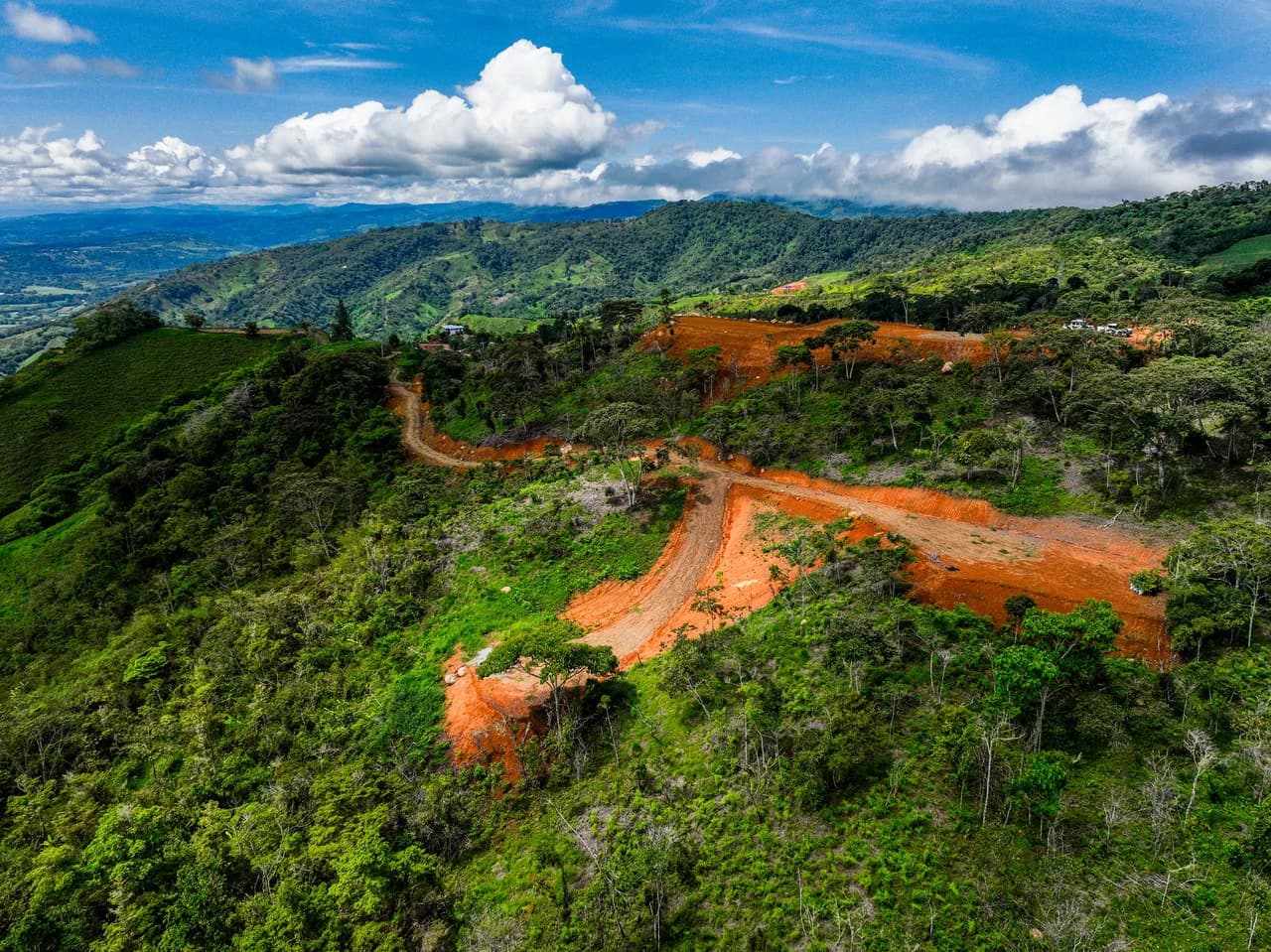 Spectacular Property with Chirripo Mountain and San Isidro City Views - photo 4
