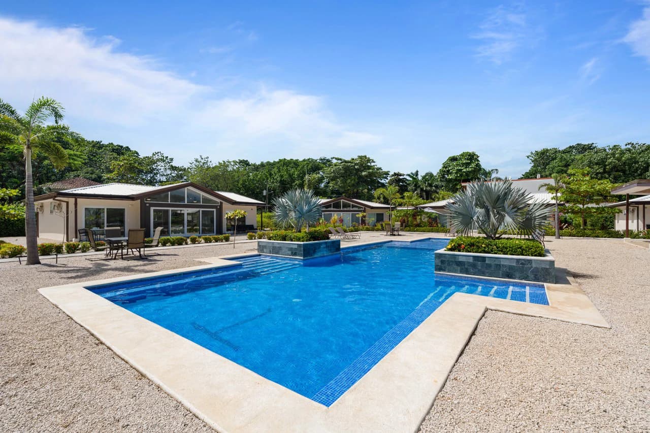 The Point 20: Modern Elegance Meets Coastal Serenity – Home for Sale in Playa Avellanas! - photo 22