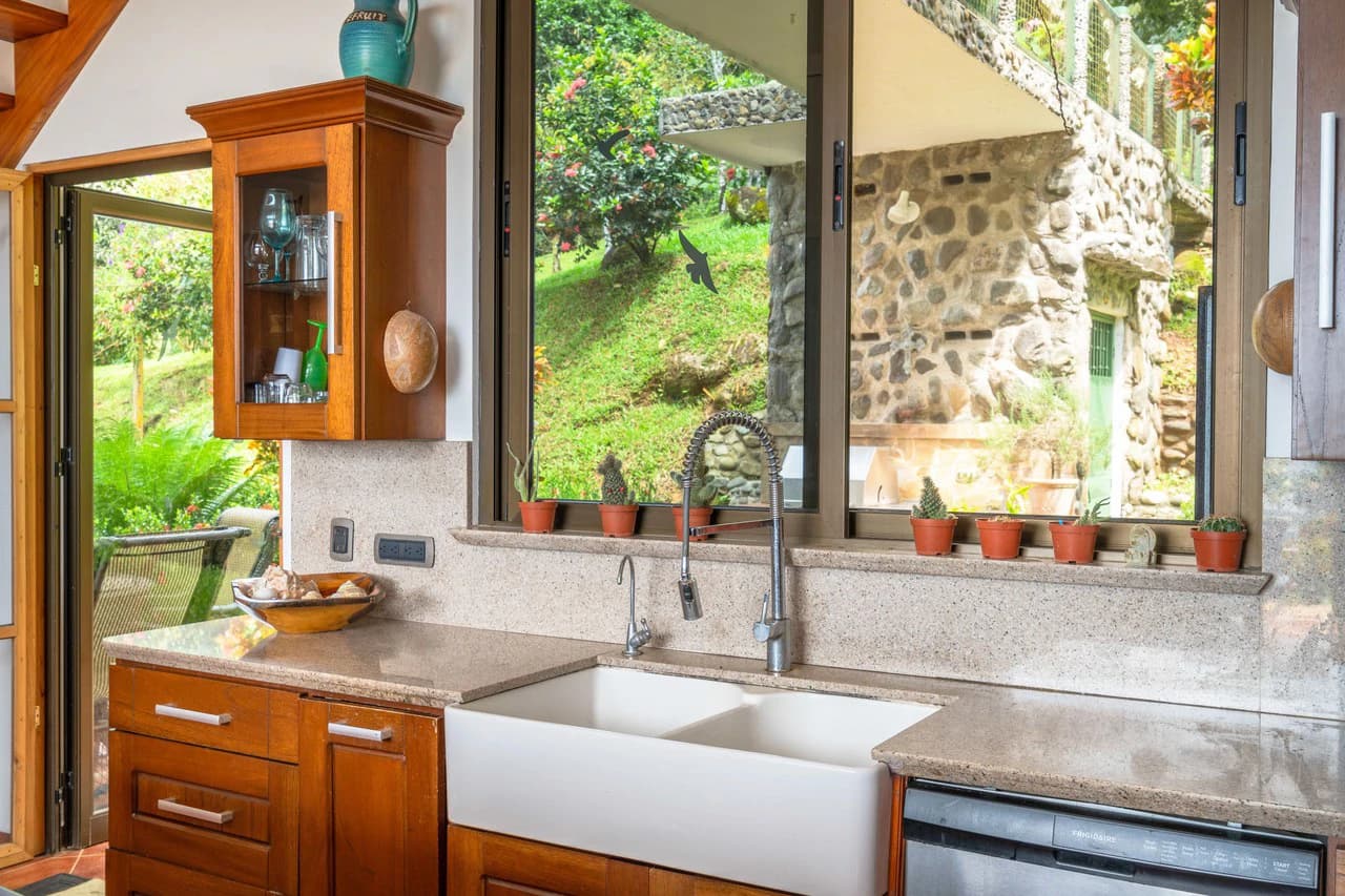 Mountain House For Sale in Savegre - photo 16