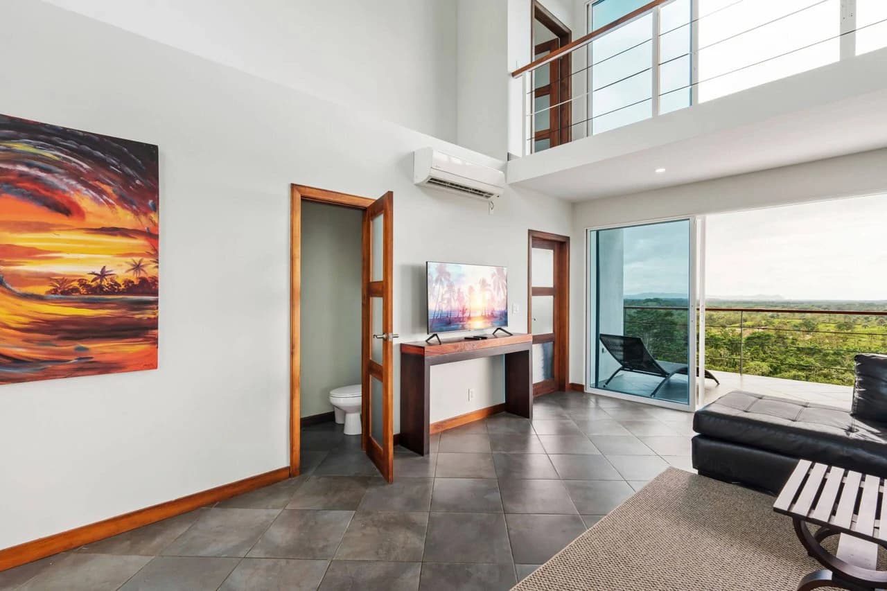 Casa Sol: Exceptionally Private Home with Panoramic Ocean, Mountain & Sunset Views - photo 17