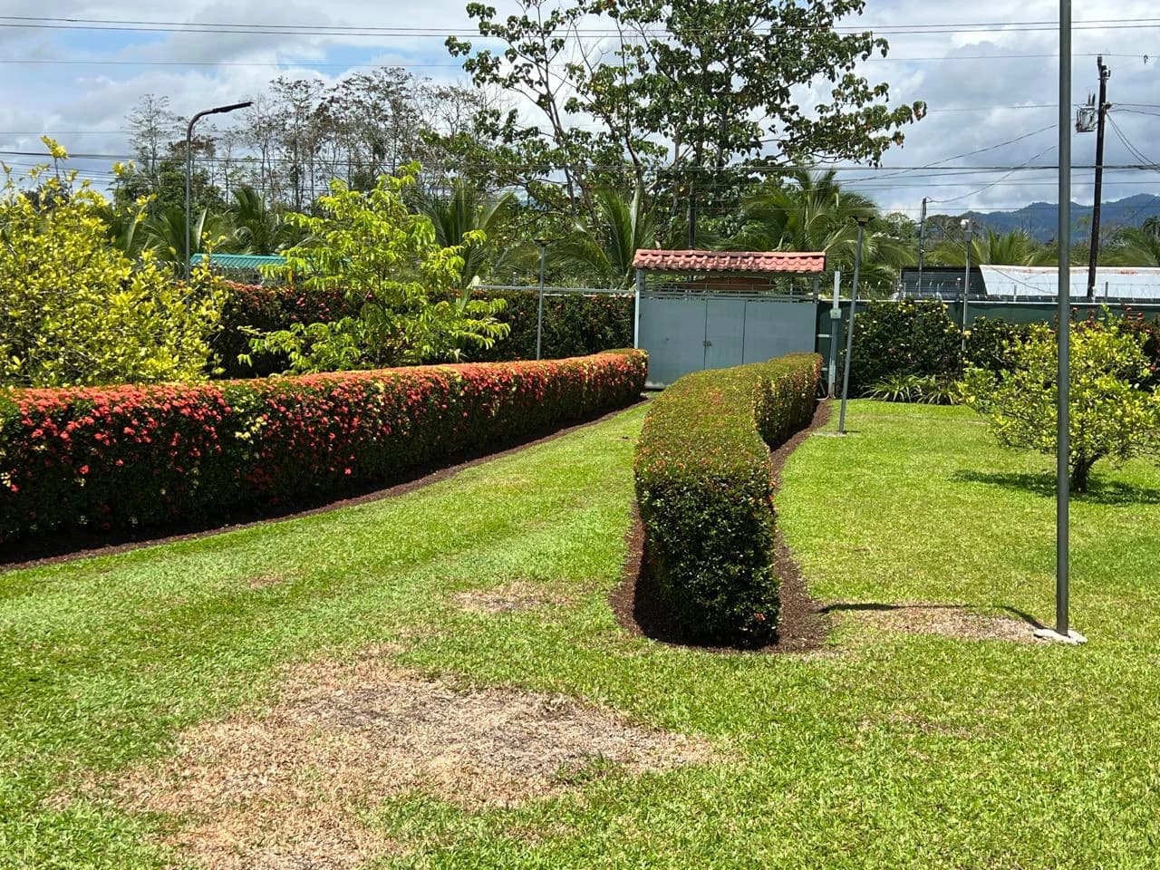 Beautiful 2 bedroom 2 bathroom house - Fully Furnished Turn Key in La Fortuna - photo 6