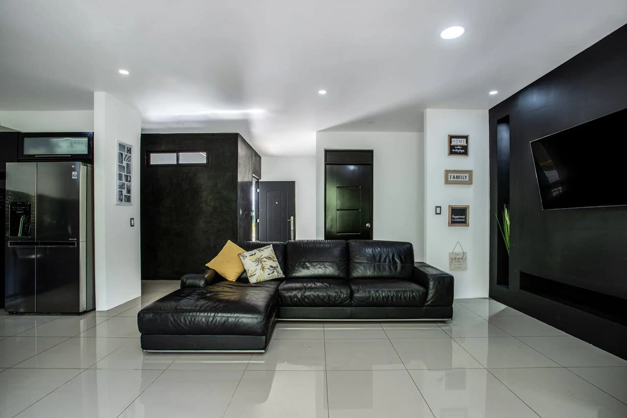 Modern Single-Level Home with Terrace and Garden in Hacienda Natura - photo 2