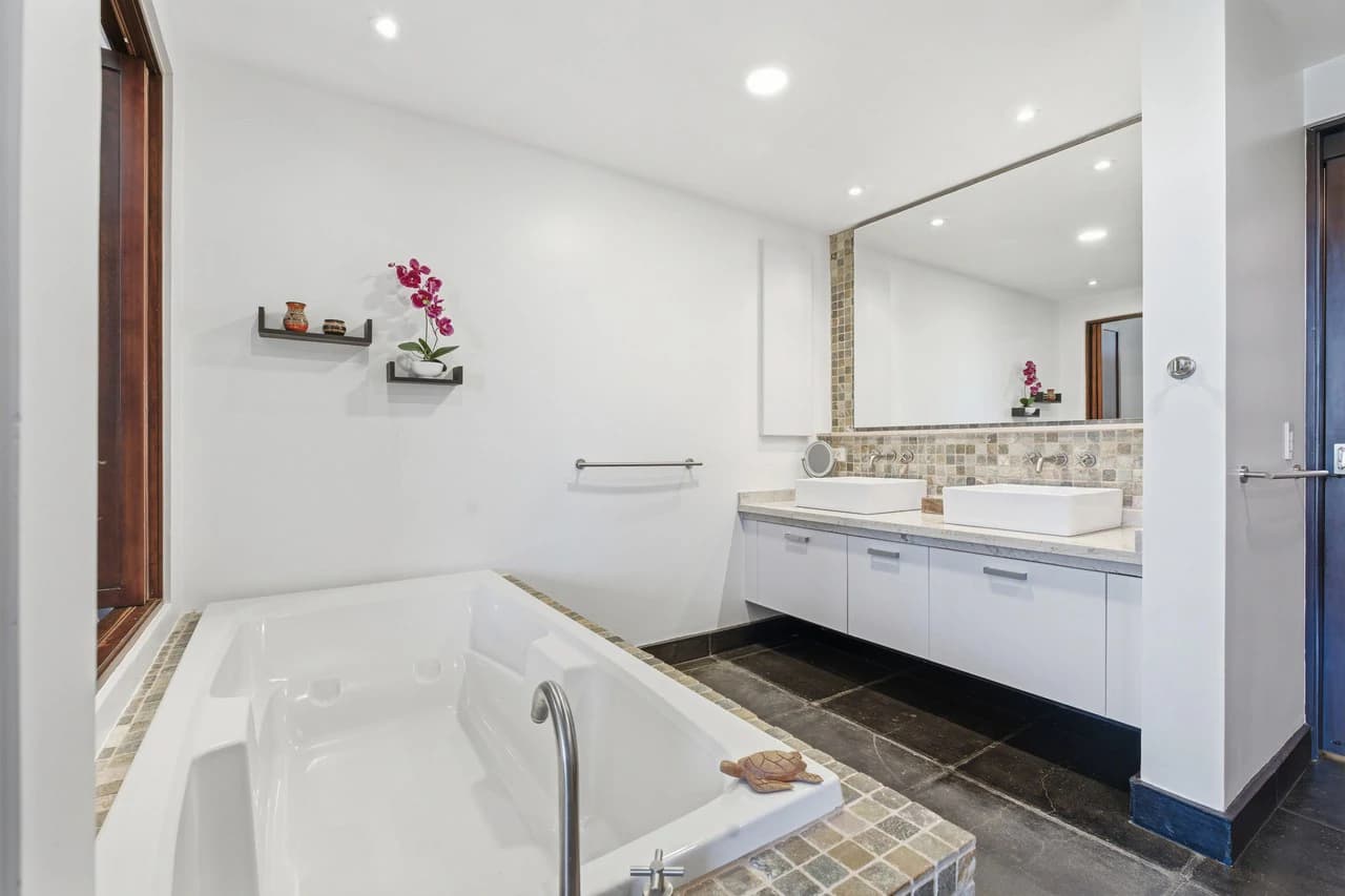 La Perla 113: Boutique Luxury Condo in the Heart of Tamarindo - photo 16