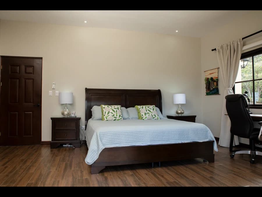 Exclusive Luxury Residence in Gated Community – Brasil de Santa Ana - photo 12