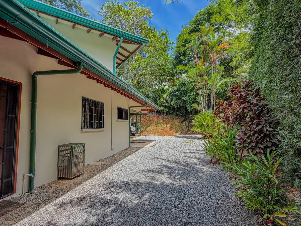 0.8 ACRES- 2 Bedrooms w/ Conversion Potential to 3 Bedrooms, 2 Full Bathrooms, Saltwater Pool, 8min to Dominical, and TWO 4×4 Vehicles Included!!! - photo 19