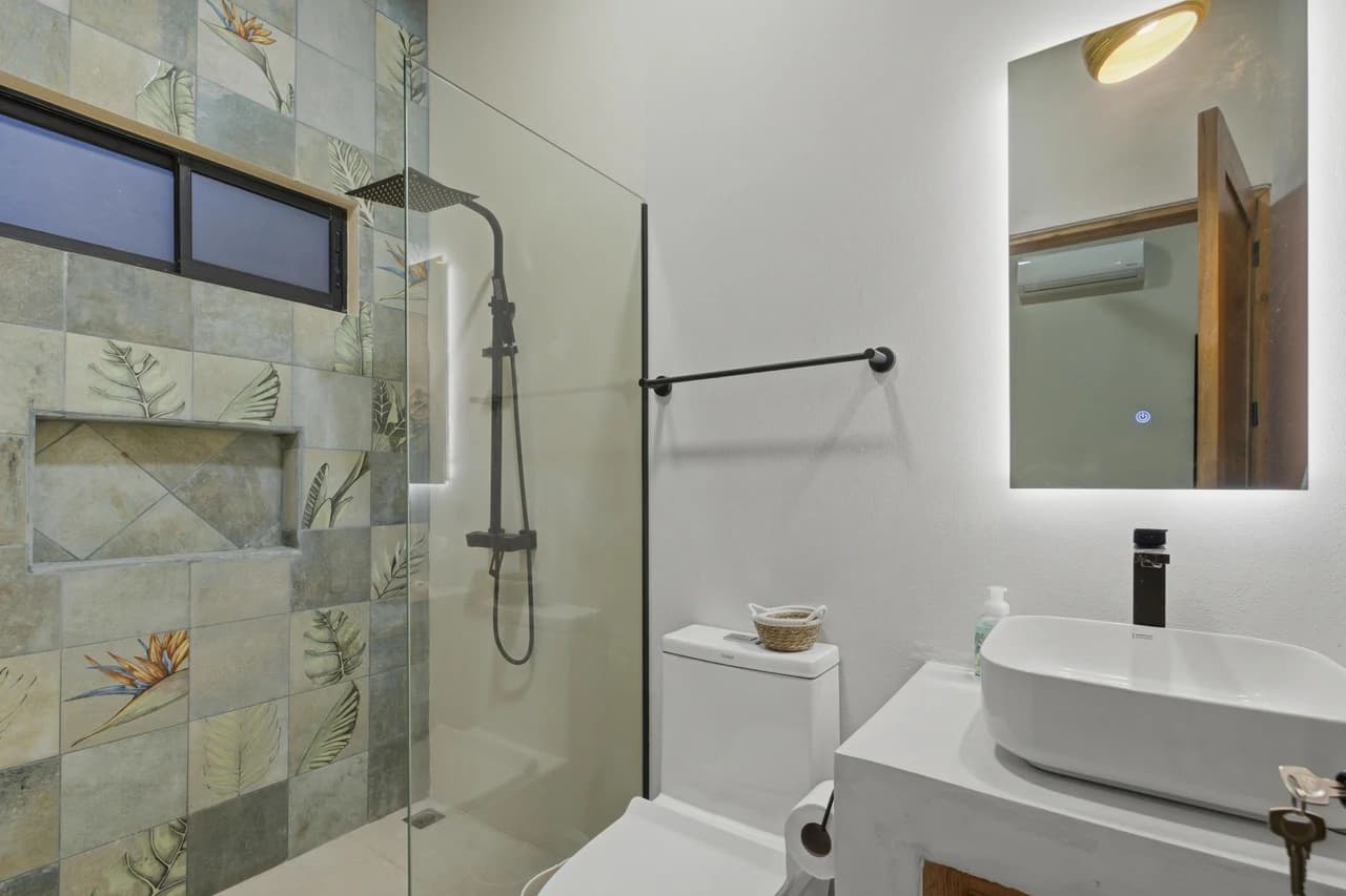 Casa Iguana: Modern 3 Bedroom Pool Home for Sale in Tamarindo, Costa Rica - photo 11