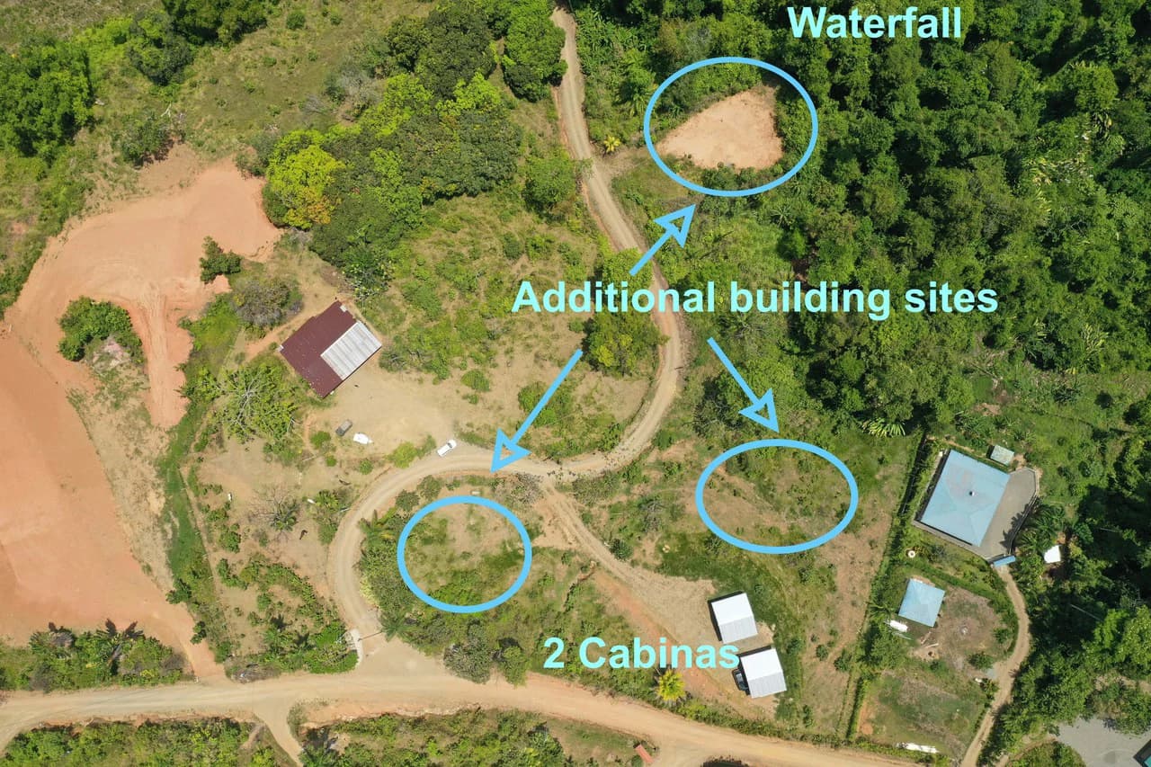 Mountain Mixed Use Building For Sale in Savegre - photo 2