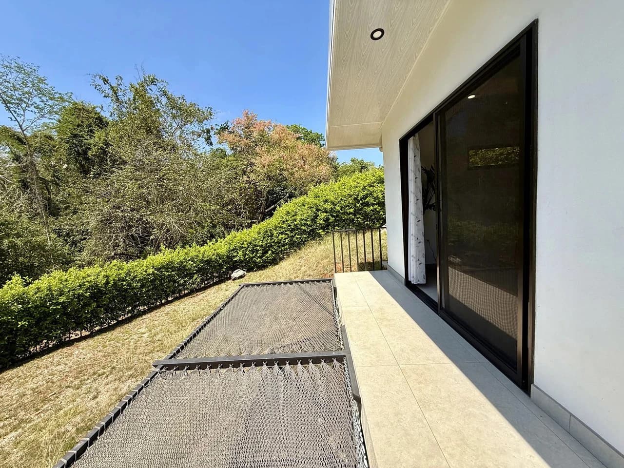 CASA BRISA ABIERTA: Turnkey Tropical Living on the Edge of Cobano $349,950 USD - photo 11