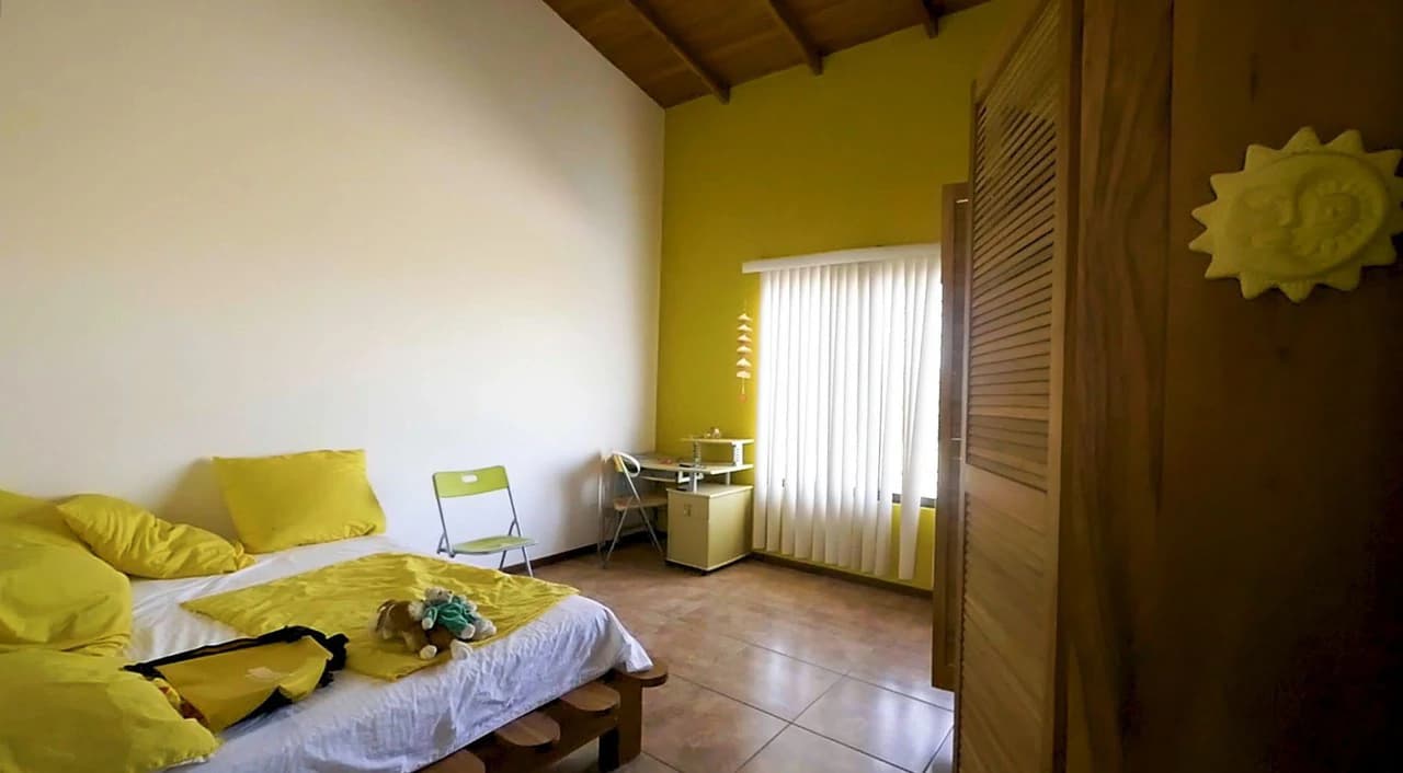 Finca Las Nubes: Amazing 75 Hectare / 185 Acre Finca, with a 300 m2 Main Home and Pool Built above the Clouds - photo 16