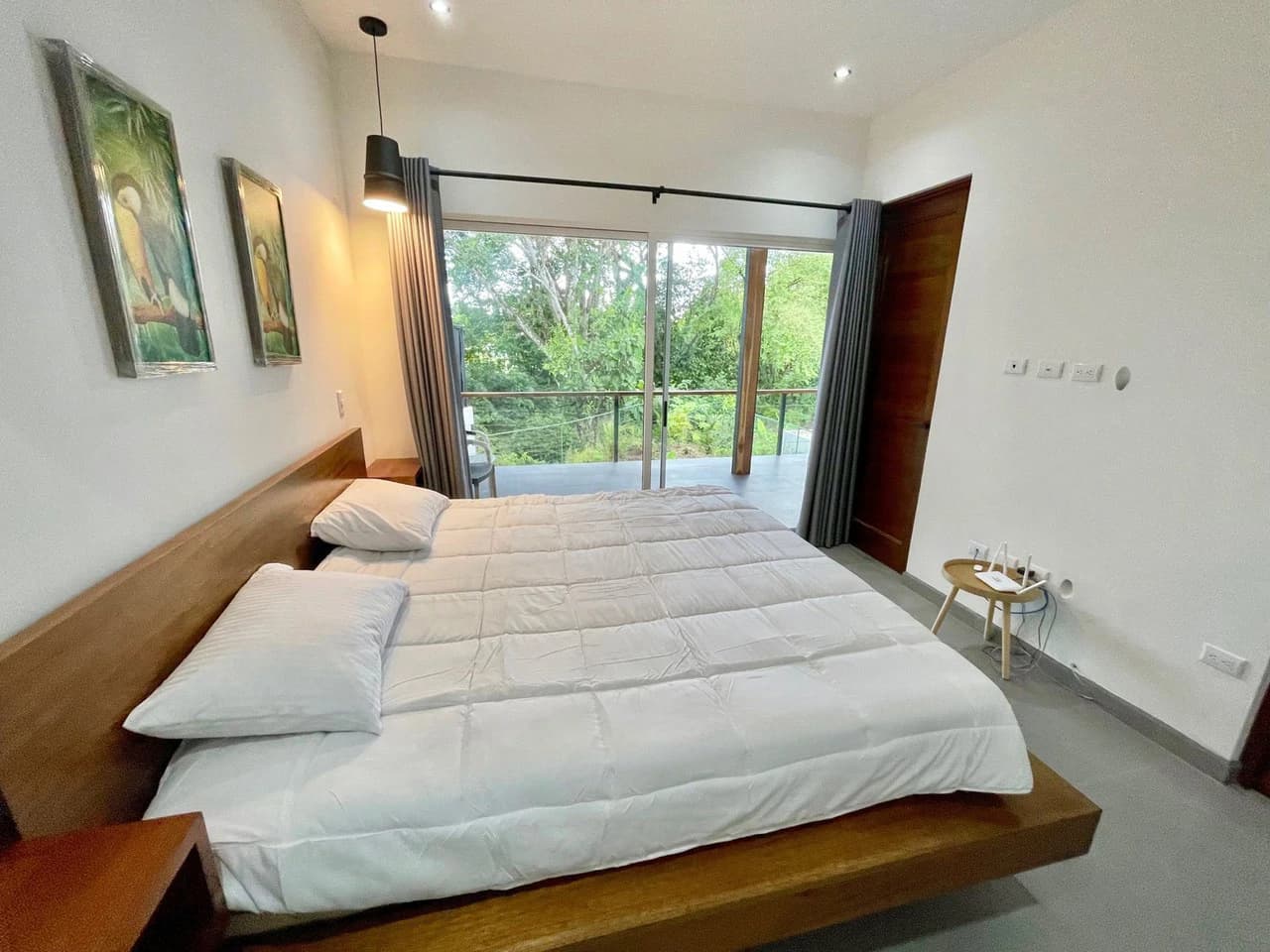 0.17 ACRES – 3 Bedrooms, Brand New Luxury Home in Uvita, Minutes From Beaches and Services, Wooded Lot, Year Round Stream, Private And Fully Furnished, Ready to Move!!! - photo 22