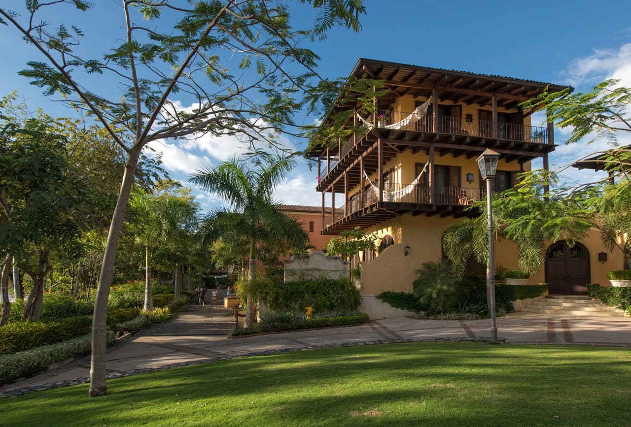 7 Calle La Ronda: Elegant 3-Story Ocean View Hillside Home in Las Catalinas - photo 40