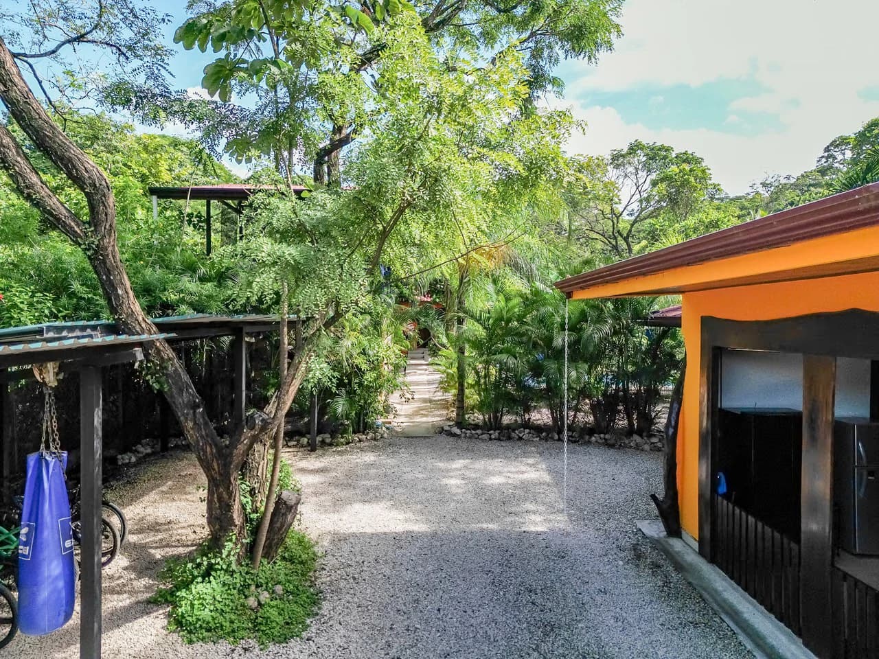 Top-Rated Airbnb Oasis Close to Samara: Countryside House For Sale in Playa Samara - photo 3