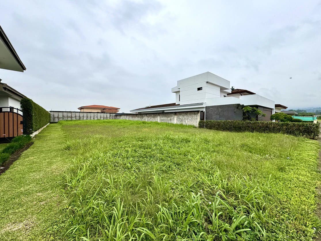Venta de Lote Residencial en Santo Domingo de Heredia: Exclusive Residencial Durango - photo 3
