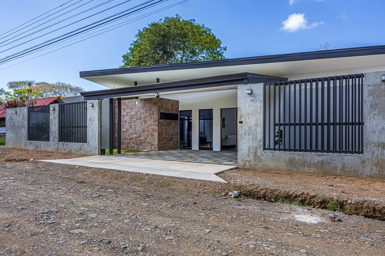 STYLISH 3 BED, 3 BATH BRAND NEW VILLA IN UVITA.: Mountain Villa For Sale in Uvita - photo 56