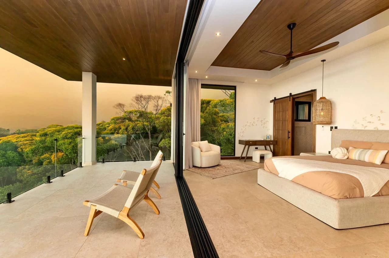 Luxurious 5 Bedroom Coastal Estate Dominical - photo 25