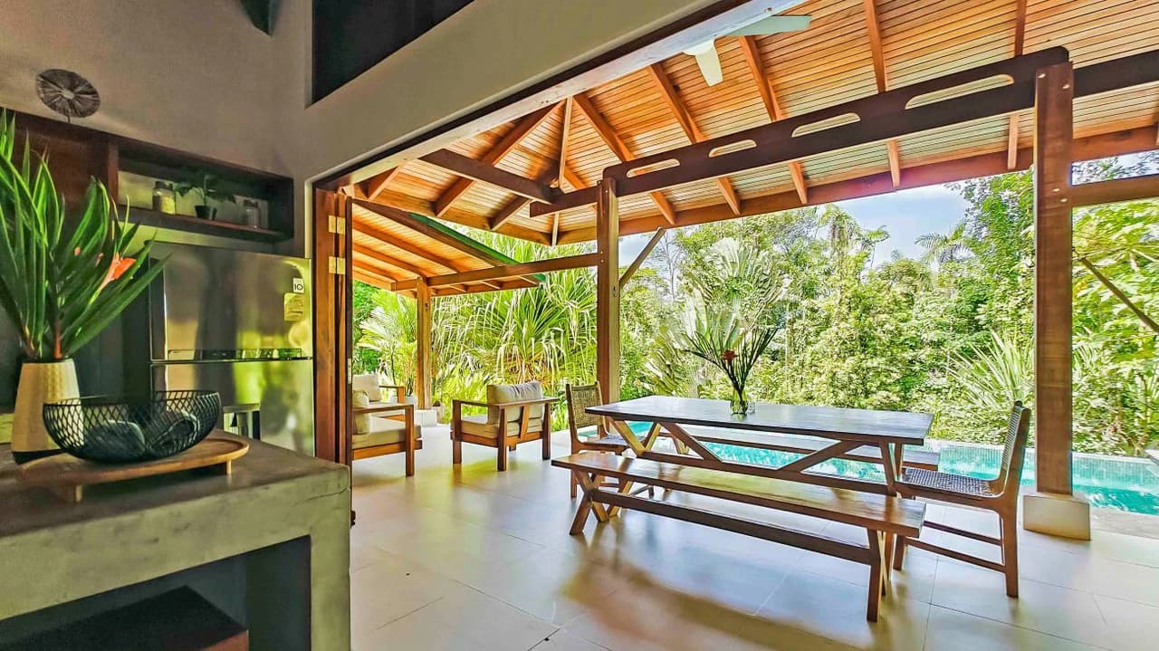ID 498 - 3 Bd/3Ba w/Pool on 21,000m2 Lot, Punta Uva: Hilltop Estate with Expansive Outdoor Living, Infinity Pool, and Solar Power on 2.1 Hectares of Titled Land - photo 8