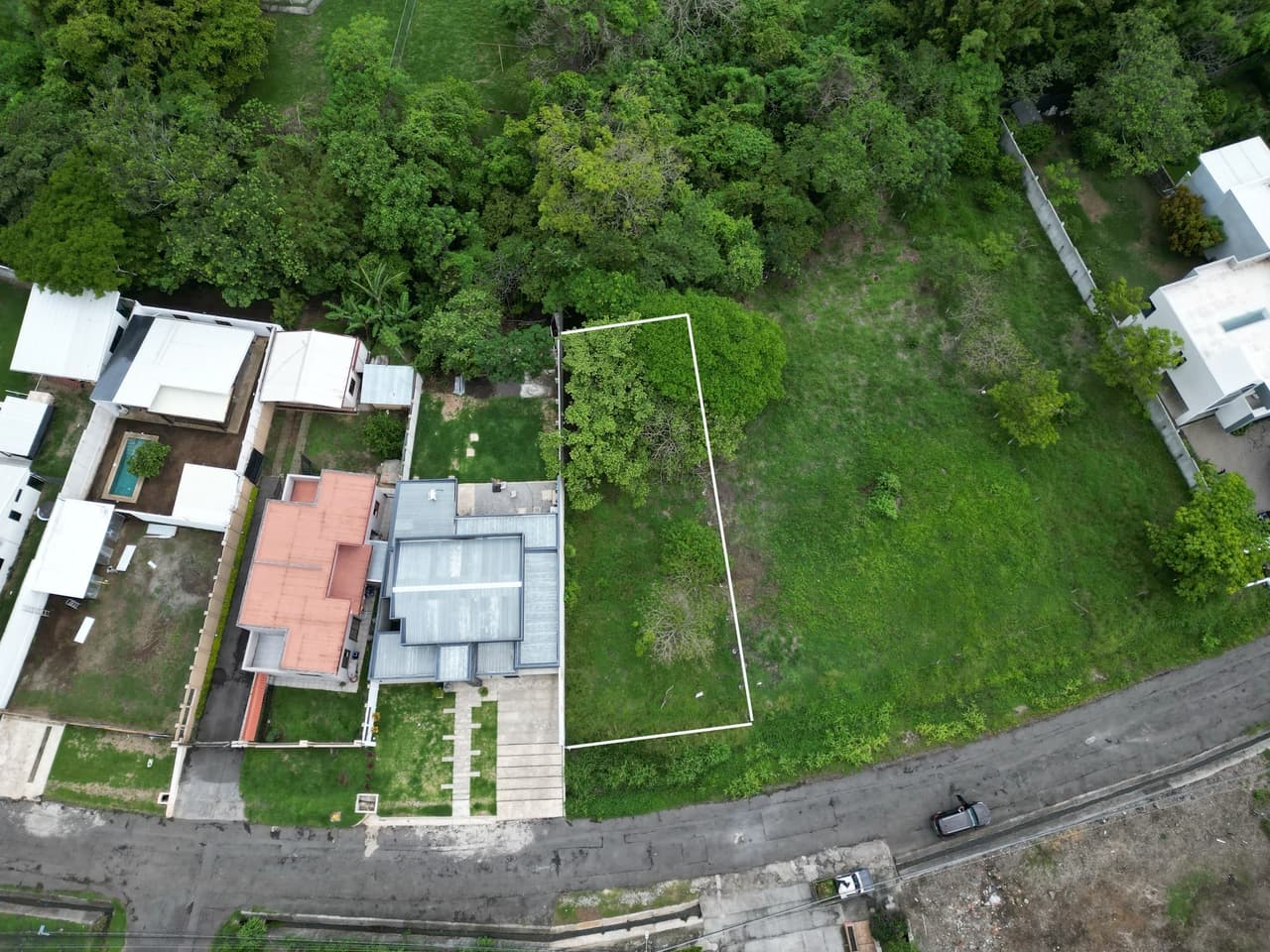 Building site La Caraña: Prime Residential Opportunity: Exclusive 650 m² Land for Sale in Santa Ana