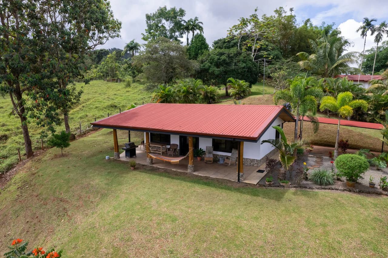 5 Bedroom Mountain Retreat Minutes from the Beach Platanillo Costa Rica - photo 50