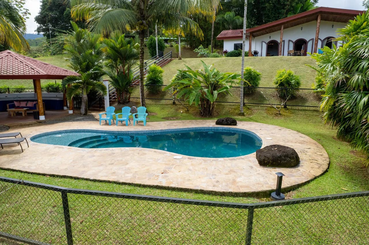 5 Bedroom Mountain Retreat Minutes from the Beach Platanillo Costa Rica - photo 22