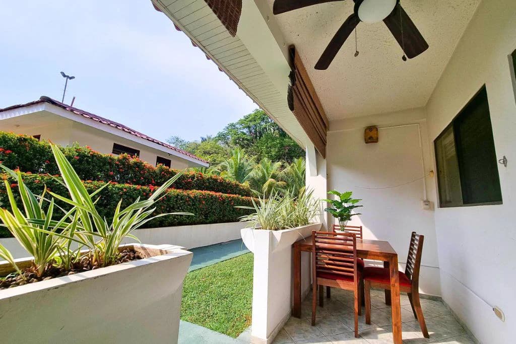 Condo Residencia Anita: Charming One-Bedroom Condo Near the Beach - photo 15