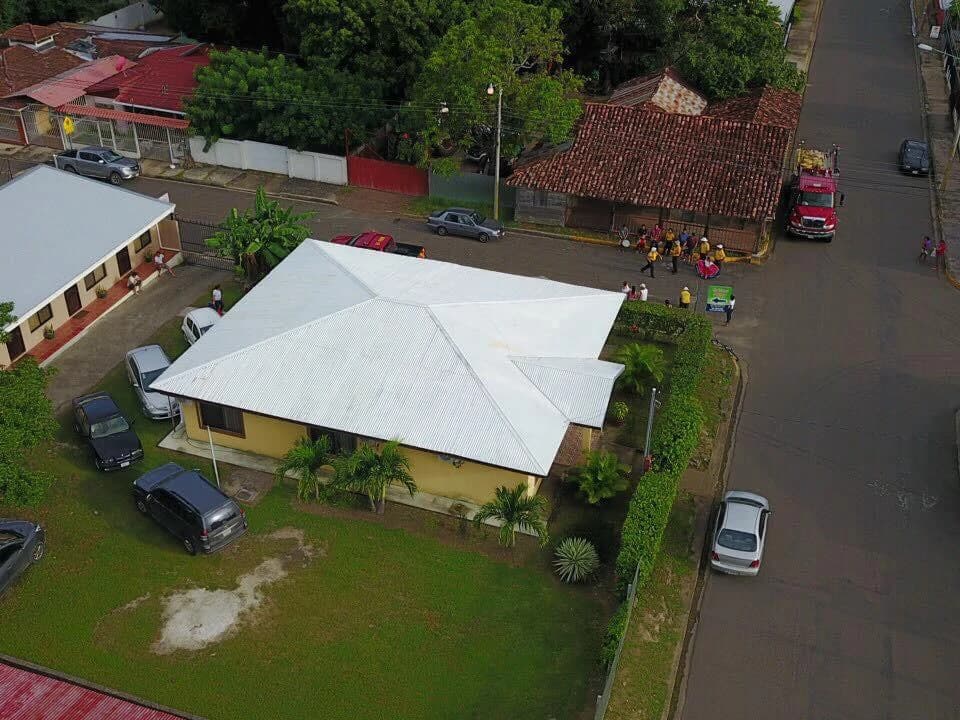 Commercial property for sale in the center of Bagaces, 1 beautiful house, and 4 producing apartments - photo 2