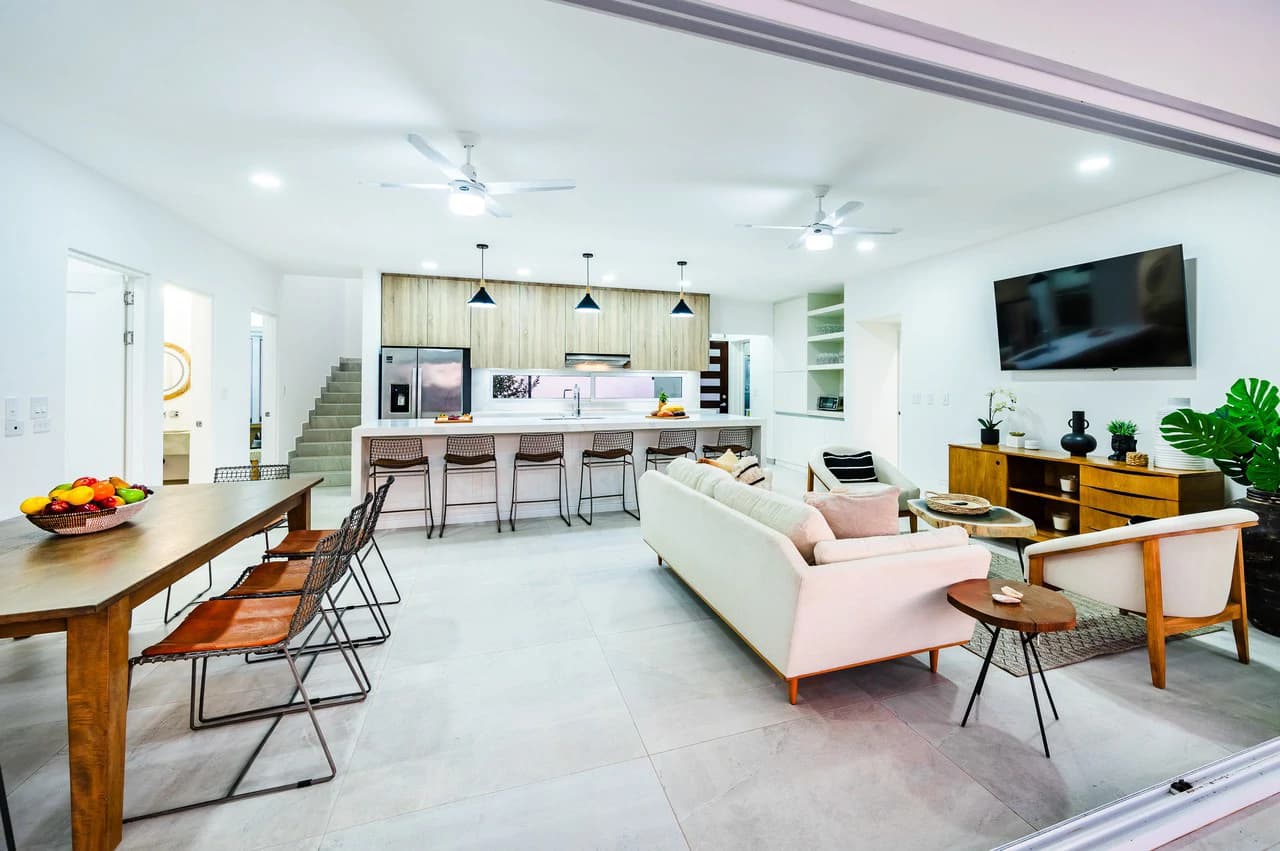 The Enclave: Ultra-Modern 5 Bedroom Villa Located Minutes From the Beach! - photo 11