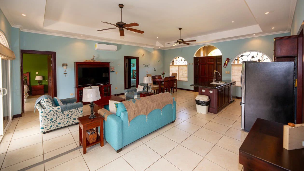 Fantastic Casa Paraiso Azul: In Demand Community in Bejuco, just 400 yards from the beach! - photo 3