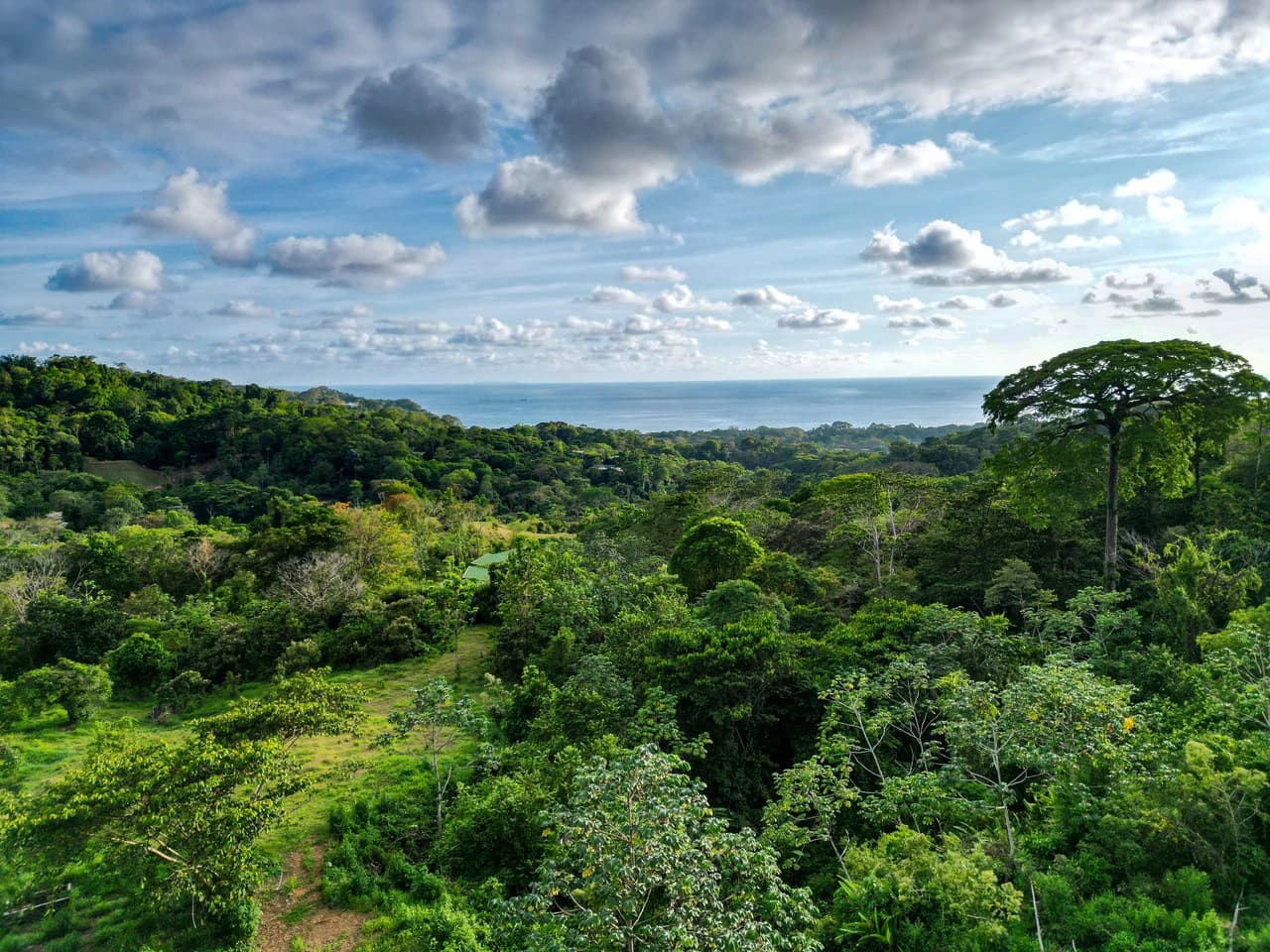 Build Your Vision in Uvita – 15.9 Ocean View Acres with Easy Access + Utilities Ready! - photo 2
