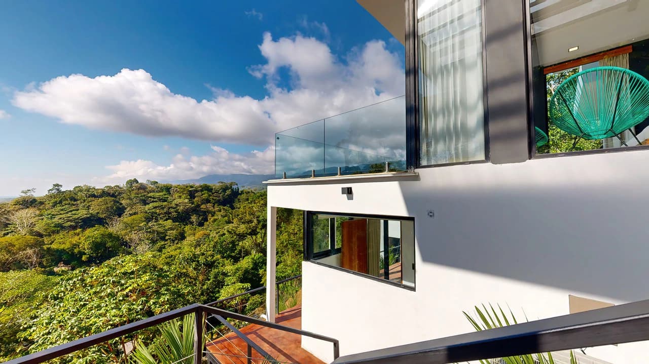 LUXURY PROPERTY WITH STUNNING OCEAN VIEWS IN UVITA, COSTA RICA. A GREAT INVESTMENT!: Mountain House For Sale in Uvita - photo 33