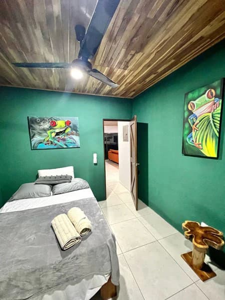 Stunning 3-Bed, 3-Bath Home with Ocean & Mountain Views in Tinamaste - photo 9