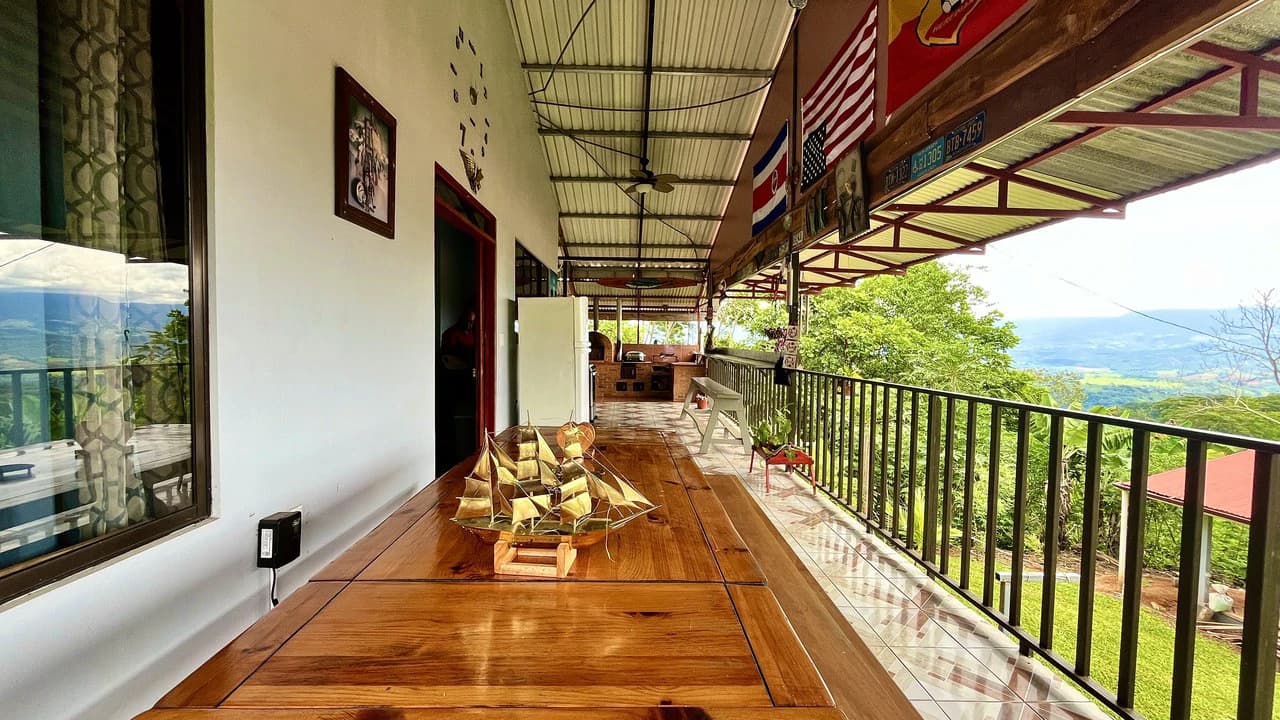 Mountain and Countryside House For Sale in Daniel Flores - photo 10