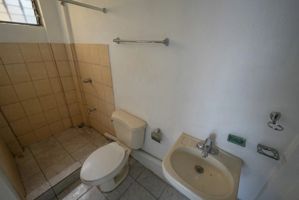 Retail Strip Center For Sale in Esparza - photo 6