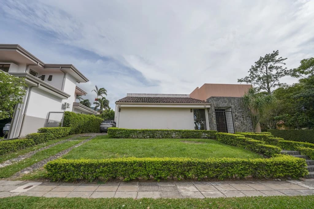 House For Sale in Piedades - photo 1