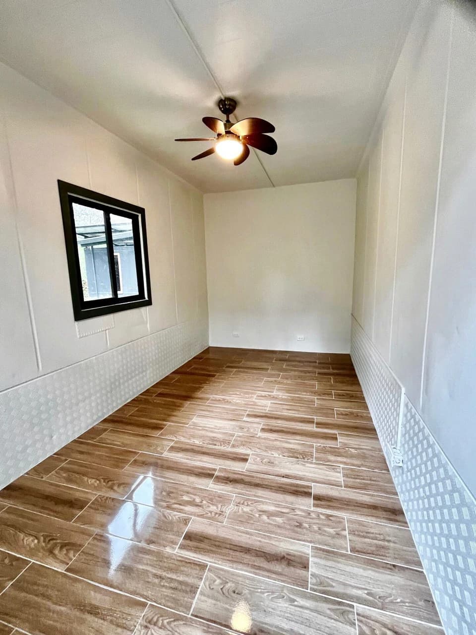 0.19 ACRES – 3 Bedroom Container Homes With Additional Building Lot,15min to Dominical and Beaches!! - photo 7