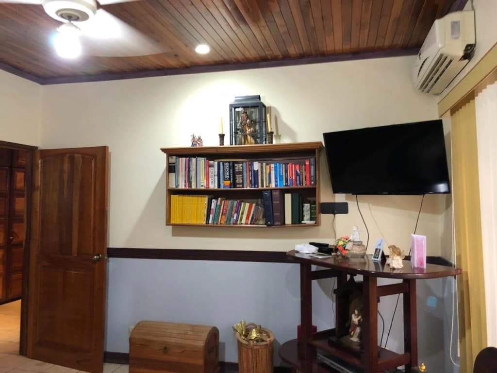 Luxury House for Sale in Liberia, Guanacaste, Costa Rica – Prime Location and Exclusive Design - photo 33