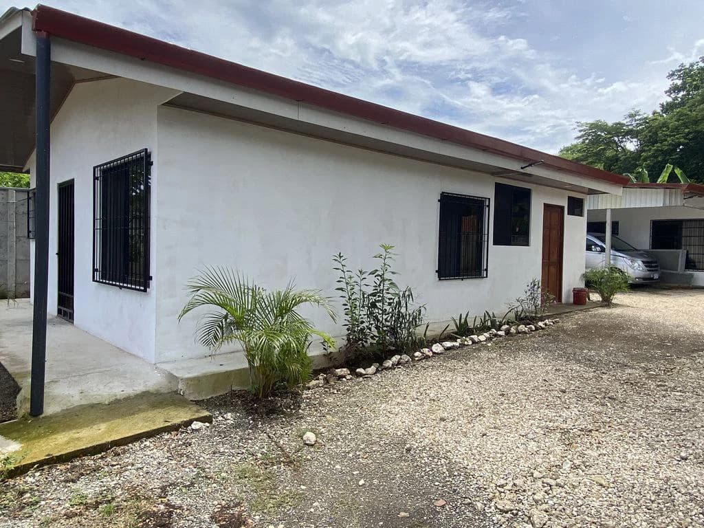 Casa Munoz: 3 Bedroom Home and 2 Unit Duplex with space for a pool, Located in El Canto de los Gavilanes - photo 9