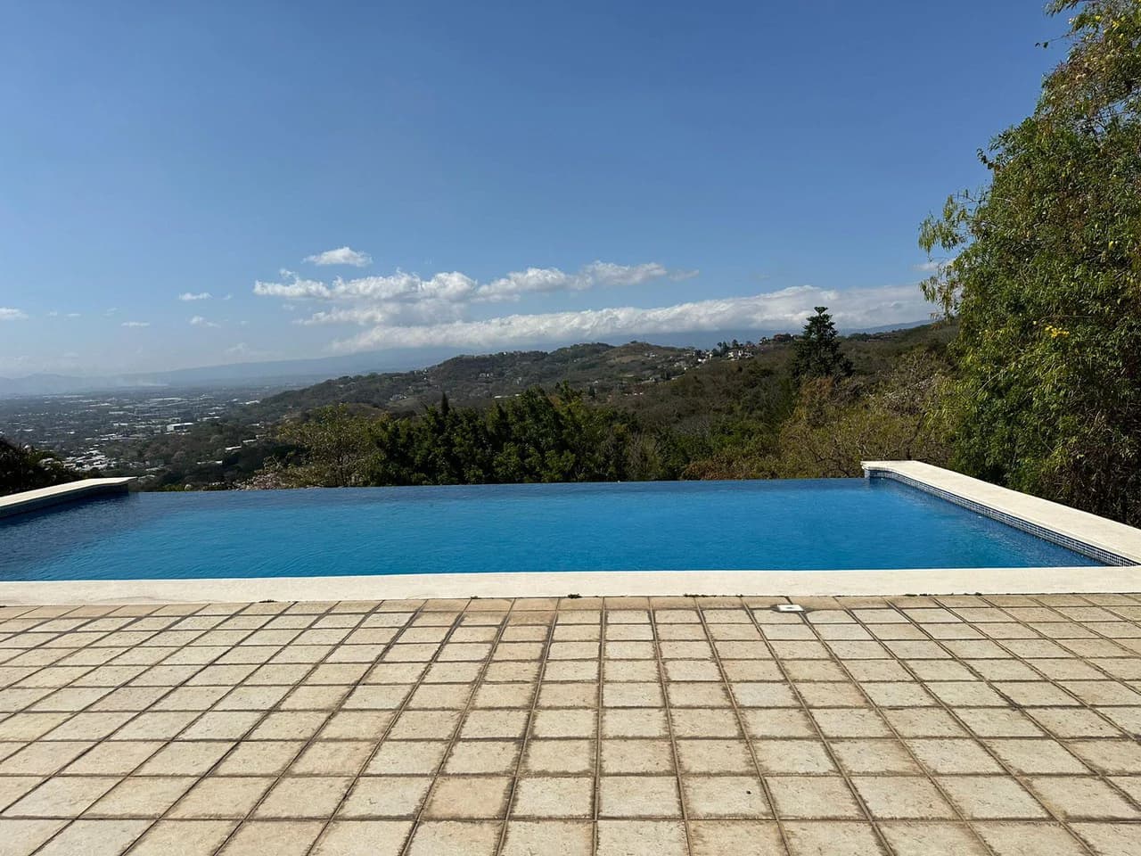For sale house in Alto de las Palomas, Santa Ana