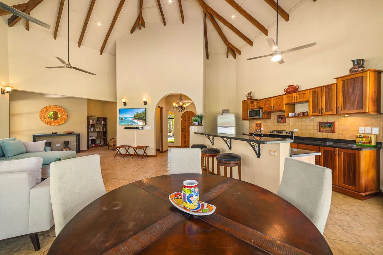 Tierra Pacifica #74: Elegant 4BR Retreat in Gated Community - photo 7