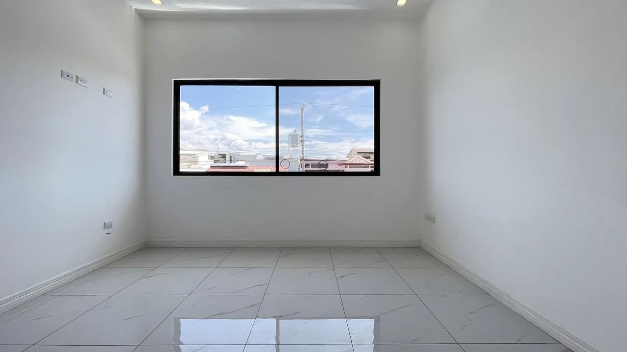 Brand-New Home for Sale in Condominio Montezuma, Grecia – 3 Bedrooms, Home Office & Private Garden - photo 9