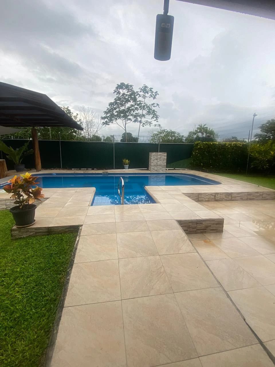 Beautiful 2 bedroom 2 bathroom house - Fully Furnished Turn Key in La Fortuna - photo 16