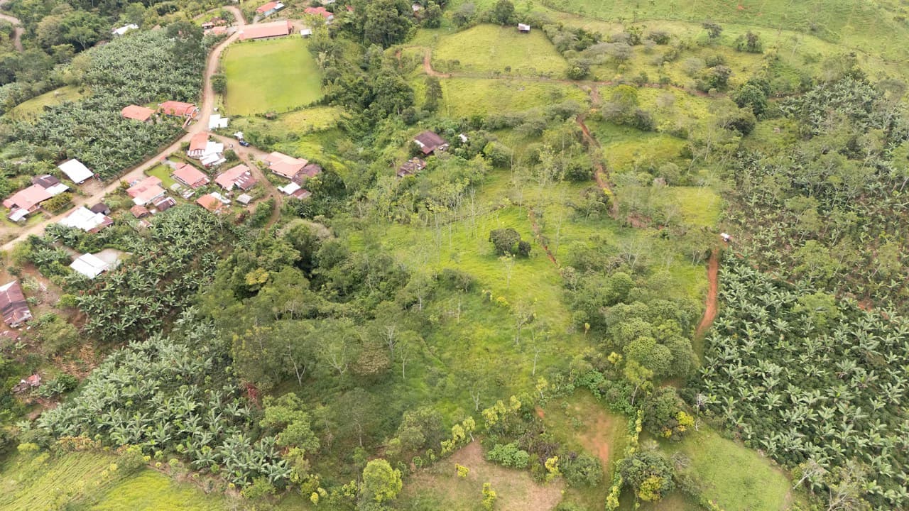 Se vende 6acres en San Antonio de Rivas, Pérez Zeledón: Countryside Home Construction Site For Sale in San Isidro del General - photo 24