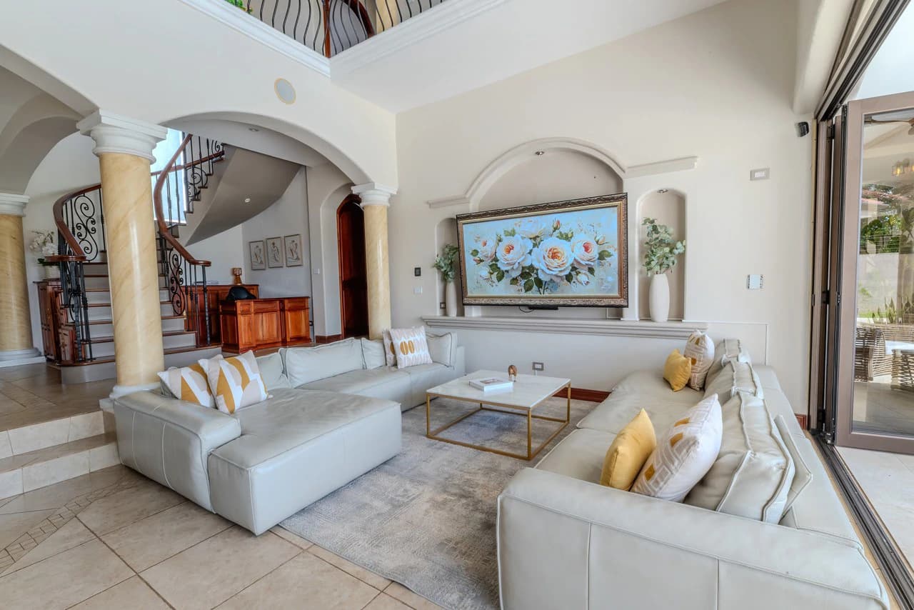 Luxury Home with Pool, Bar Area & Resort-Level Amenities | 6 br, 4.5 ba in Perez Zeledon - photo 14