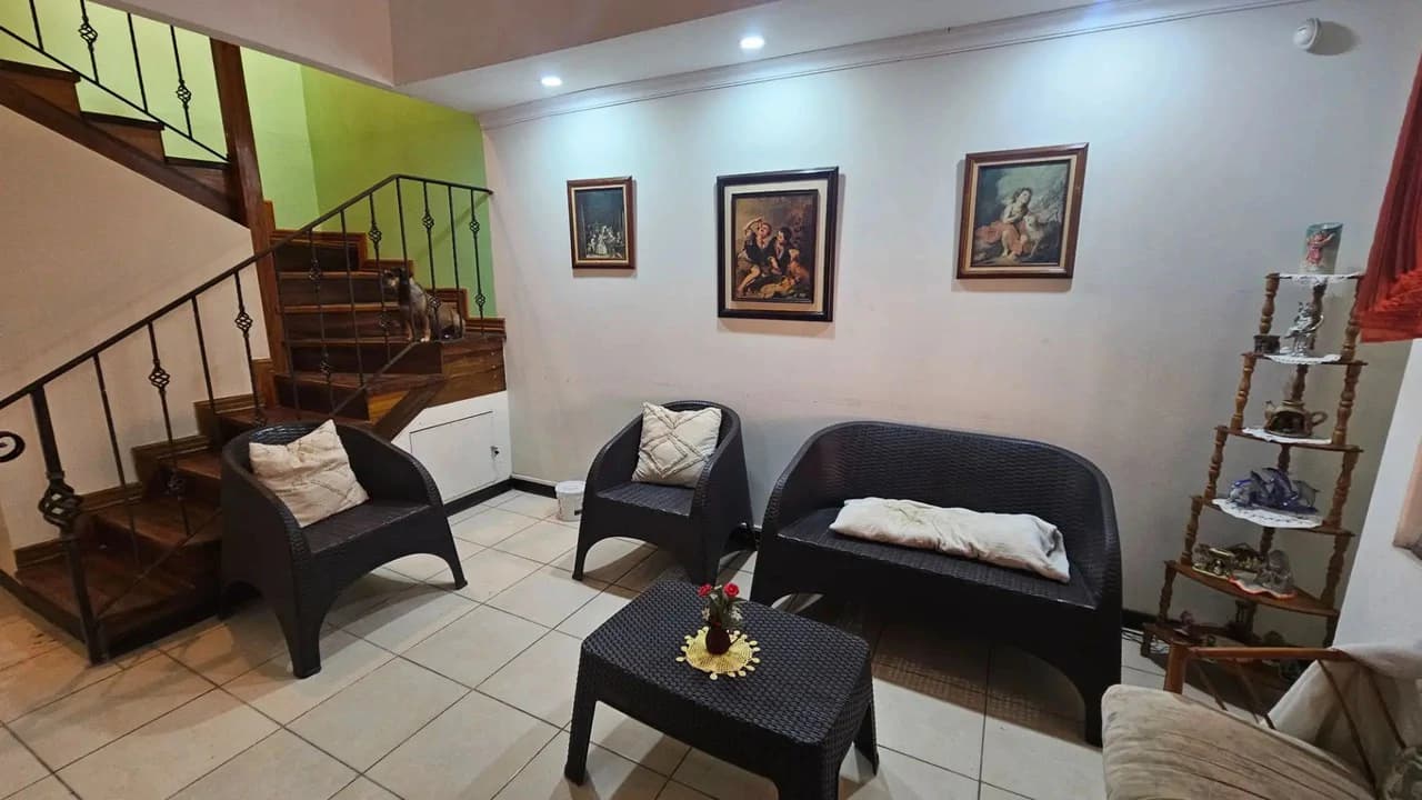 Spacious 6-Bedroom Family Home in Residencial Saint Clare, Moravia - photo 21